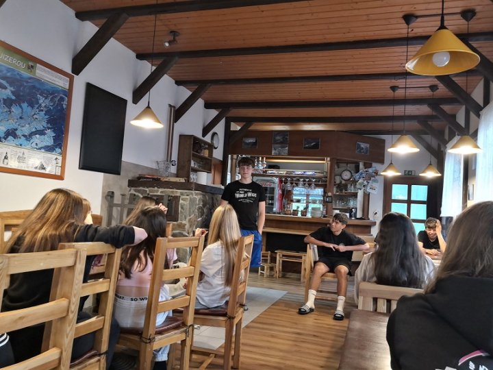 VÍCEDENNÍ VÝLET 8. A – ROKYTNICE NAD JIZEROU